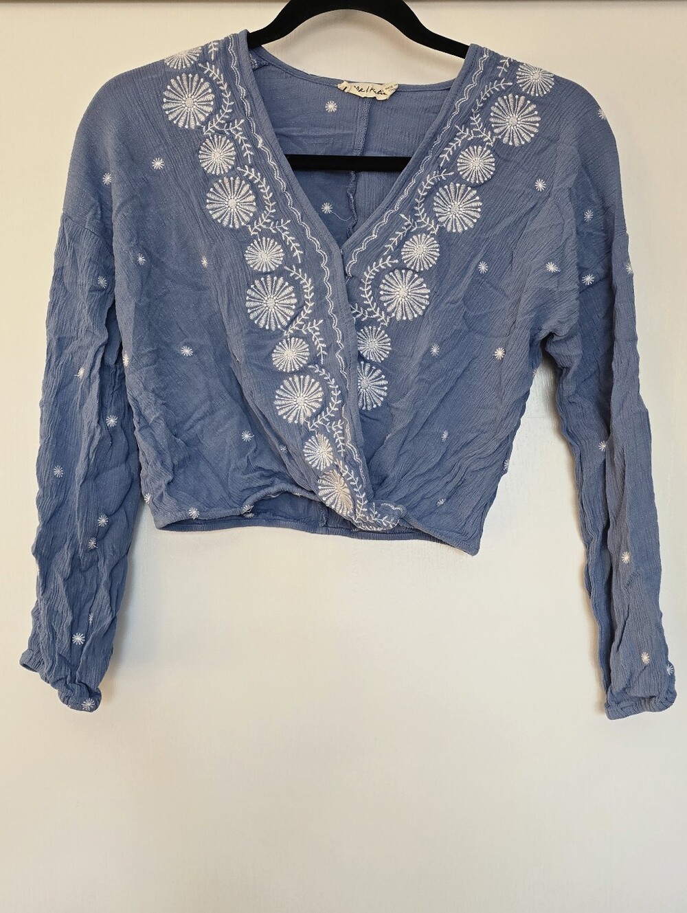 Chloe & Katie - Blue & White Bohemian Embroidered Floral Long-Sleeve Crop Top
